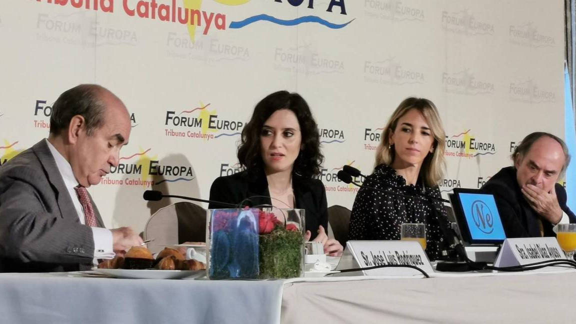 Isabel Díaz Ayuso, presentada por Cayetana Álvarez de Toledo.