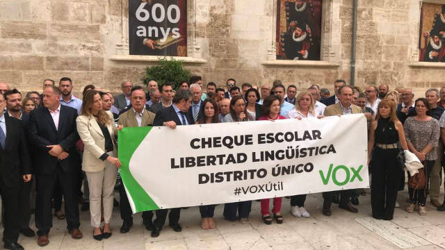Concentración de Vox en Valencia por la libertad educativa
