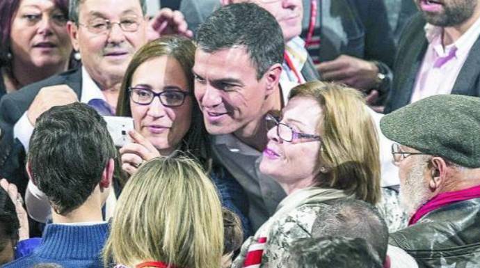 Sánchez, en un acto con militantes del PSOE.