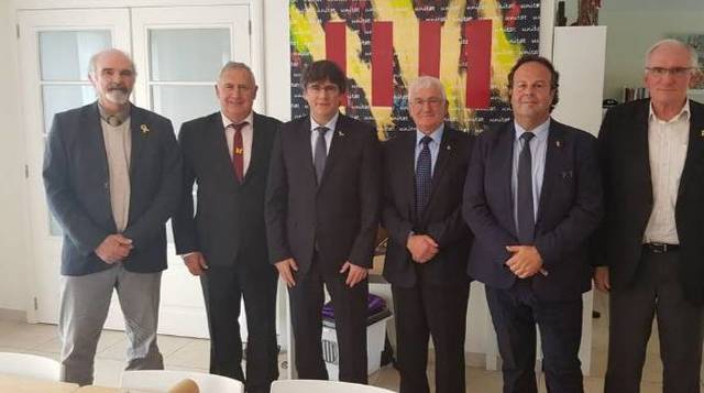 Puigdemont reconoce en público lo que le aterra la llegada de Borrell a Bruselas