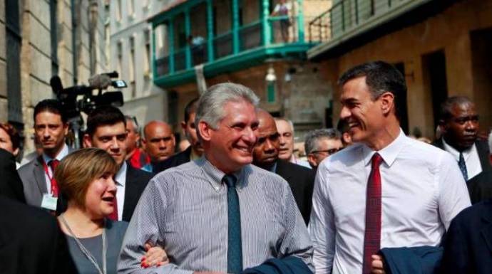 Sánchez y el líder cubano Díaz Canel en la visita que se "organizó" a Cuba el líder del PSOE recién llegado a Moncloa.