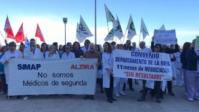 Protesta en el Hospital de Alzira