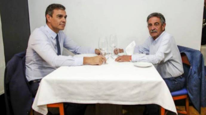 Sánchez y Revilla, en su última cita en Santander que se materializó en una comida muy comentada.