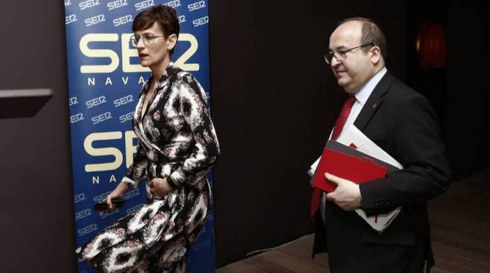 Los líderes del PSOE en Navarra y Cataluña, María Chivite y Miquel Iceta.