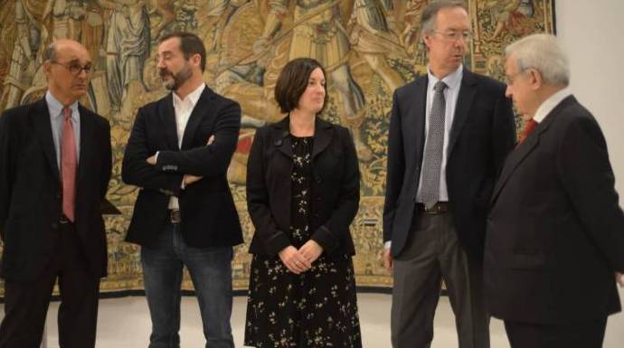 López Basaguren, segundo por la derecha, el catedrático que asesora al PSOE.
