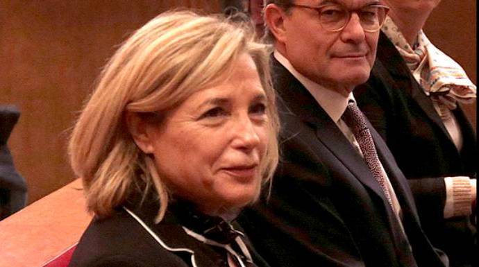 Joana Ortega, junto a Artur Mas, durante el juicio por la consulta del 9N.