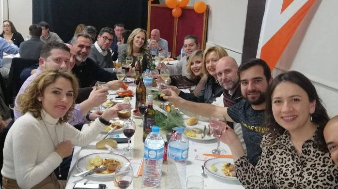 Imagen divulgada por Ciudadanos en redes de la concurrida cena de la provincia de Alicante, celebrada en Villena