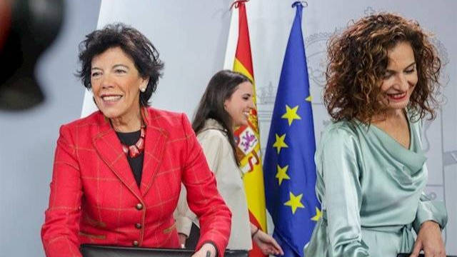 Las ministras Isabel Celáa, Irene Montero y María Jesús Montero