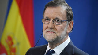 Rajoy tira de ironía para aclarar si será candidato a presidir el fútbol español