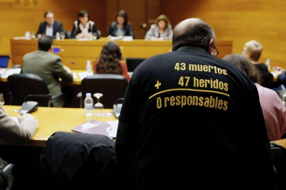 Una de las sesiones de las Cortes Valencianas durante la comisión de investigación del accidente del metro.