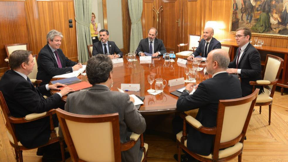 La reunión del ministro de Agricultura con directivos de Carrefour España.