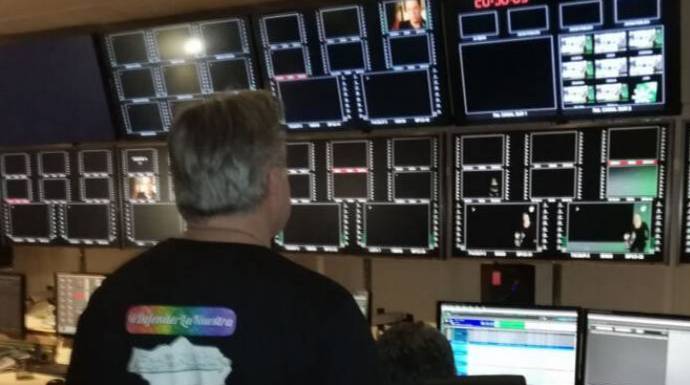 El control de Canal Sur con los monitores en negro.