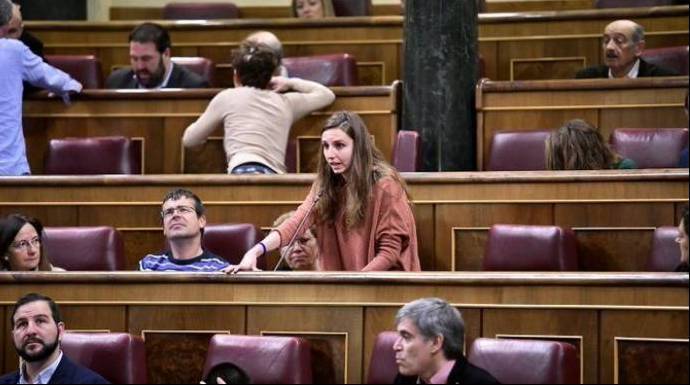 La diputada de Podemos, Lucía Muñoz, este jueves en el Pleno.