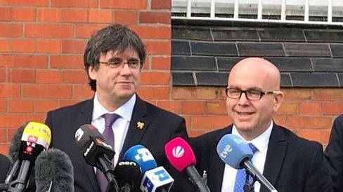 Carles Puigdemont y su abogado Gonzalo Boye