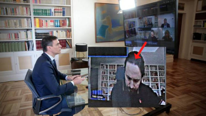 Iglesias, en uno de los salones de su casa, durante la videoconferencia con Sánchez