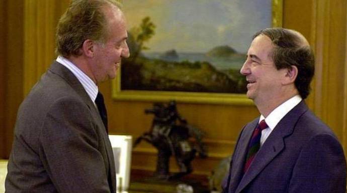 Anasagasti, cuando era portavoz del PNV en el Congreso, en una audiencia con Juan Carlos I.