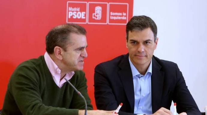 El delegado del Gobierno en Madrid, José Manuel Franco, junto a Pedro Sánchez.