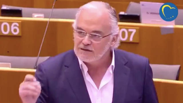 González Pons durante su intervención en el Parlamento Europeo hablando del coronavirus