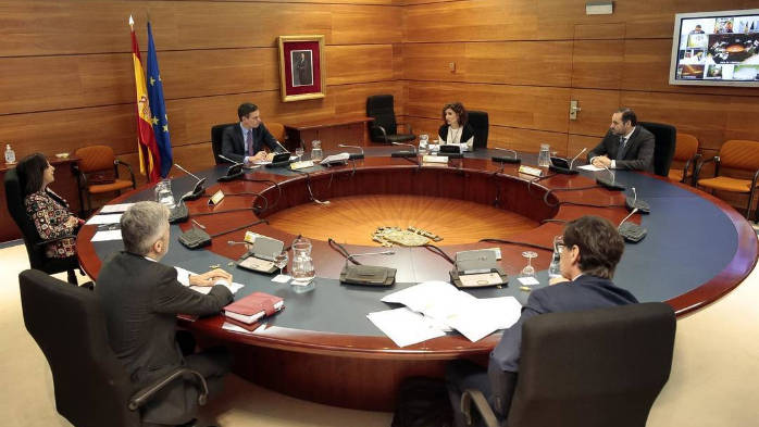Mientras que la provincial del PSPV destaca la "valentía" del Gobierno, Puig pide "flexibilidad"