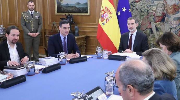 4 de marzo. El Rey preside en Zarzuela la primera reunión del Consejo de Seguridad Nacional del gobierno de coalición.