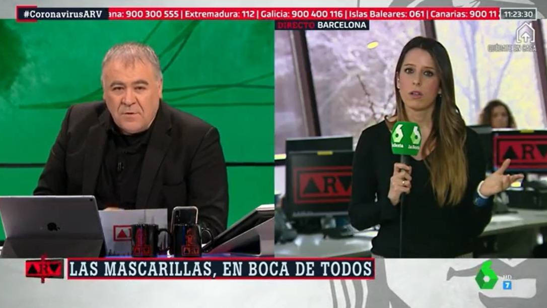Antonio García Ferreras y la reportera María Cuevas