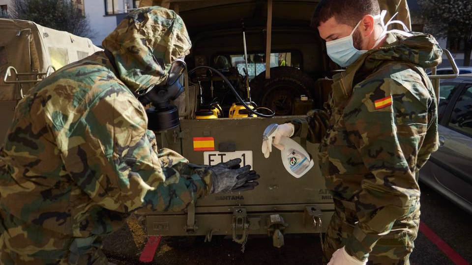 El Ejército realizando labores de desinfección