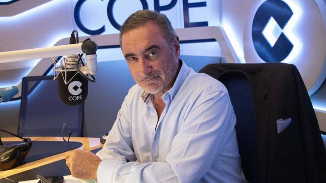 Carlos Herrera señala al Gobierno como el mayor fabricante de bulos en España