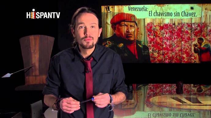 Pablo Iglesias, en uno de sus programas de Fort Apache. La Venezuela de Chavez, en el "horizonte".