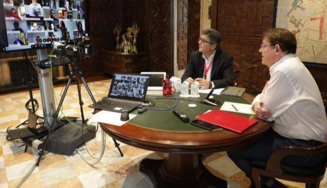 Puig se reúne con alcaldes y presidentes de la Diputación