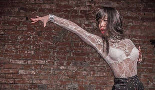 Brenda Liew, la singapurense que triunfa en medio mundo con sus clases de baile latino online