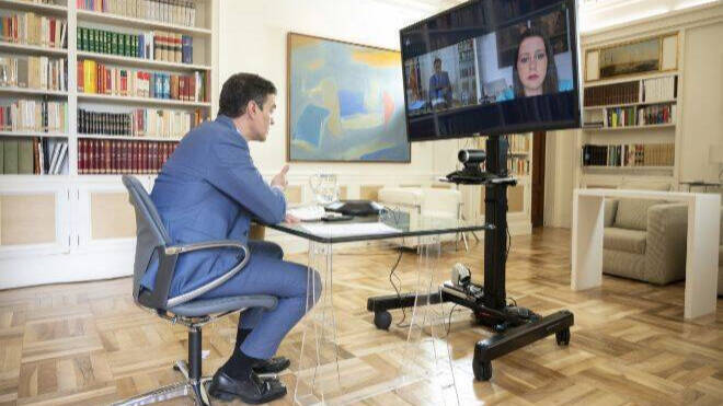 Sánchez y Arrimadas en videoconferencia. 