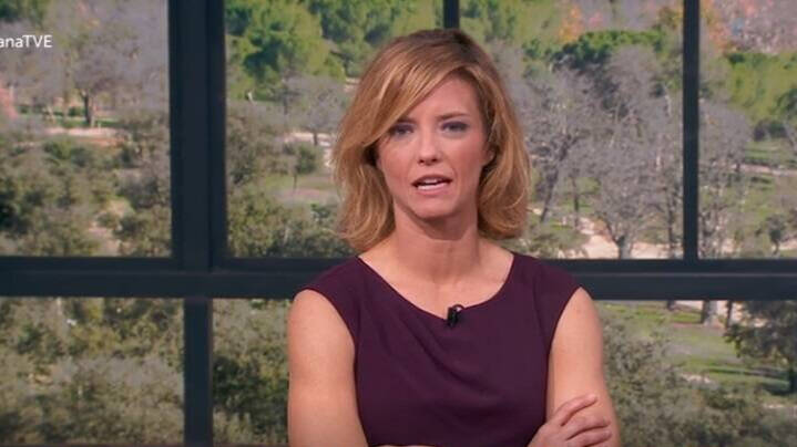 María Casado presentando "La mañana" en TVE