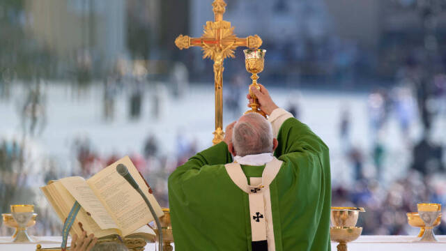 À Punt ha retransmitido la misa dominical desde el pasado 22 de marzo