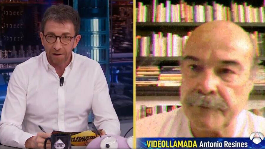 Pablo Motos y Antonio Resines en "El Hormiguero" en Antena 3