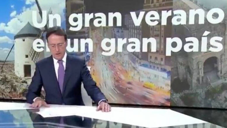 Matías Prats en el plató de Antena 3 Noticias