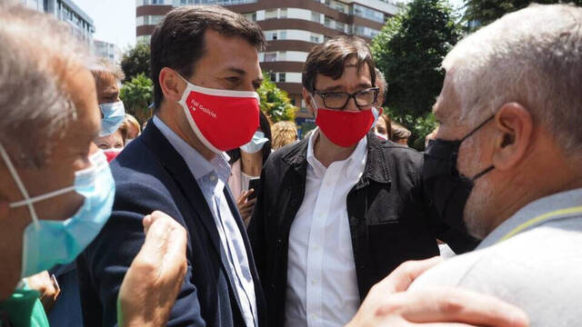 El PSOE exige suspender el 12J en Galicia pero no en el País Vasco que está peor