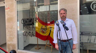Pintada contra un diputado nacional del PP con una letra conocida y sin condena de Vox