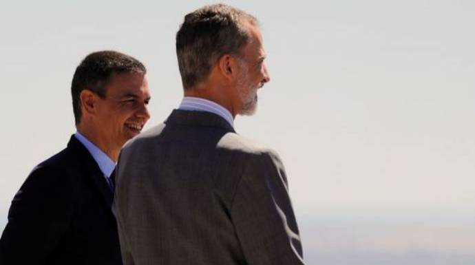 El Rey y Pedro Sánchez, el pasado día 1 en la reapertura de la frontera con Portugal.
