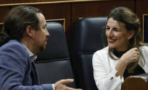 A Podemos se le atraganta el “jarabe democrático”