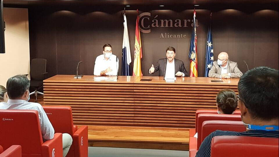 El alcalde de Alicante asegura que se trata de "un asunto de ciudad" y una oportunidad para afrontar los nuevos tiempos tras la pandemia 
