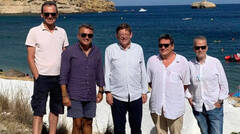 El PP exprime la foto de Puig y dos ministros sin mascarilla