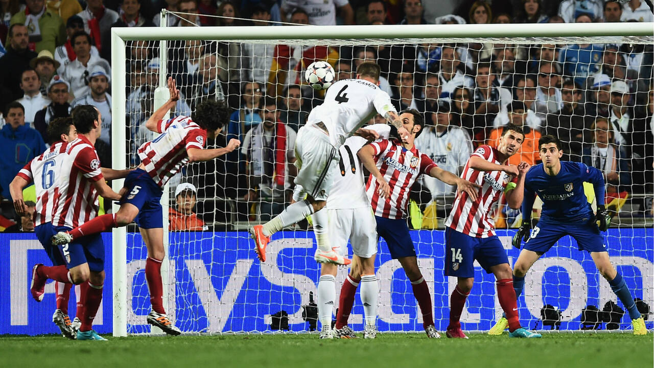 Sergio Ramos marcando el gol del empate en la Champions de Lisboa. 