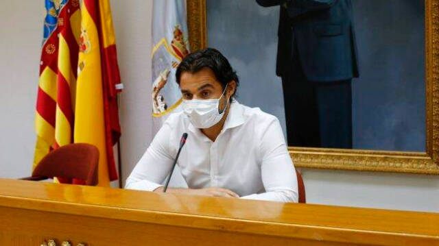 El alcalde de Torrevieja, Eduardo Dolón, quiere hacer tests PCR a los profesores que prestan sus servicios en colegios de la ciudad