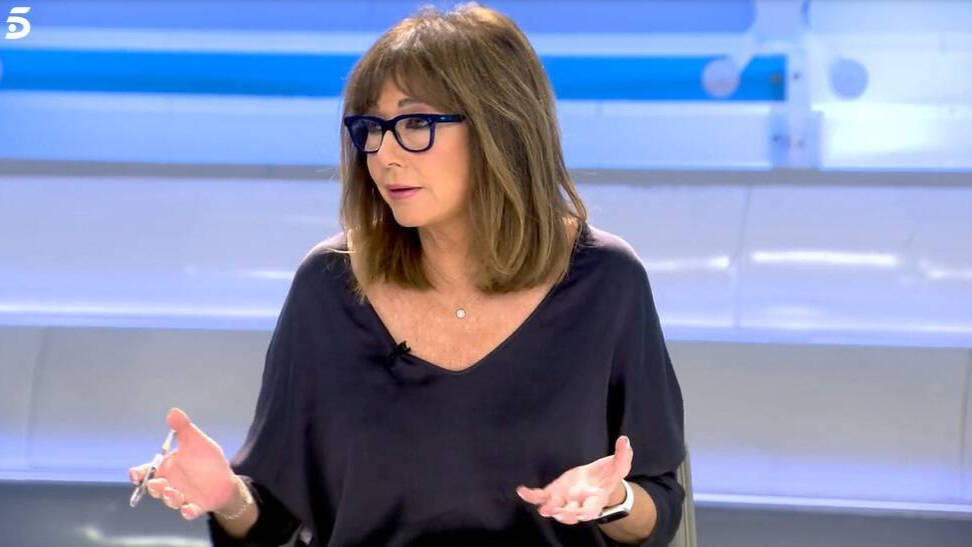 Ana Rosa Quintana presentando "El programa de Ana Rosa" en Telecinco