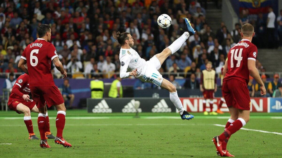 Bale marcó, de chilena, un impresionante gol en la final de la Champions ante el Liverpool. 