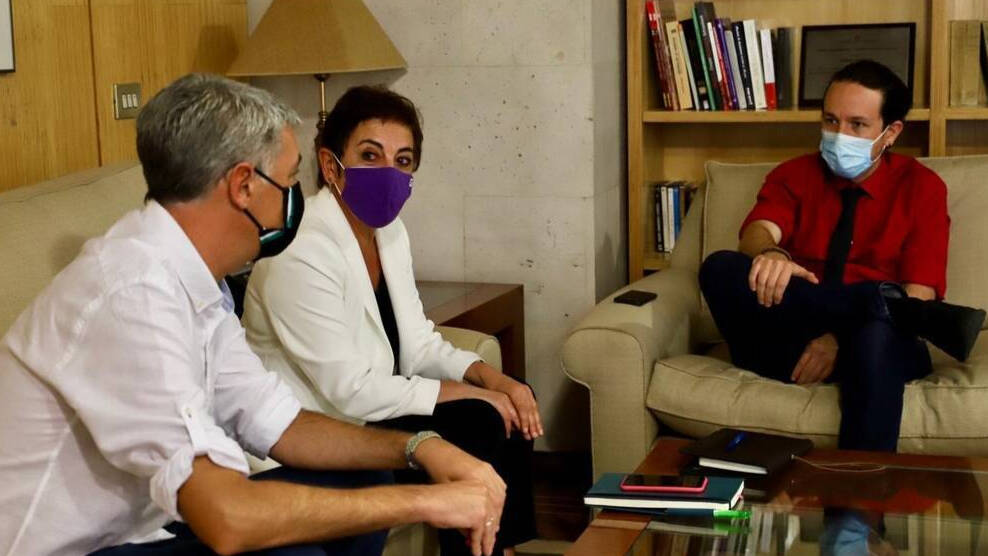 El vicepresidente, Pablo Iglesias, en su reunión con los representantes de Bildu