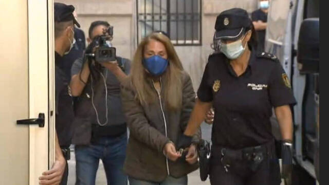 Conchi Martín, 'la viuda negra de Alicante', a su llegada a la Audiencia Provincial