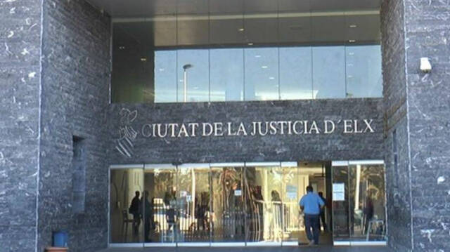 La pareja ha sido juzgada con Tribunal del Jurado en la sede de Elche de la Audiencia Provincial de Alicante