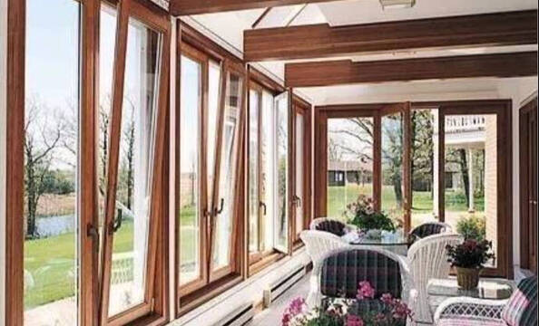 Ecológicas, eficientes y con mucha personalidad: las ventanas de madera están de moda