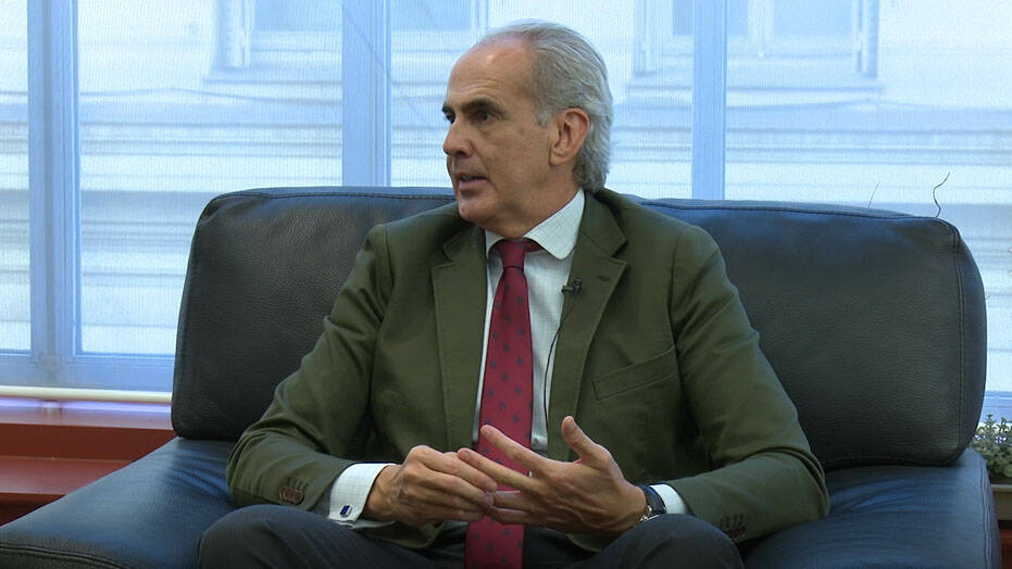 El consejero de Sanidad madrileño, Enrique Ruiz Escudero, durante la entrevista.